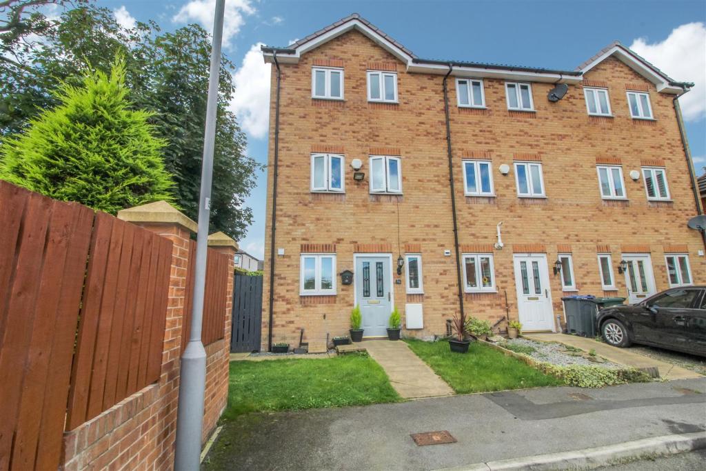 Cameron Grove, Bradford, West Yorkshire, BD2 3DG » Advanced Property