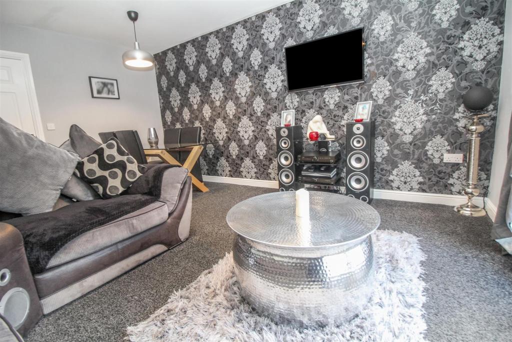 Cameron Grove, Bradford, West Yorkshire, BD2 3DG » Advanced Property
