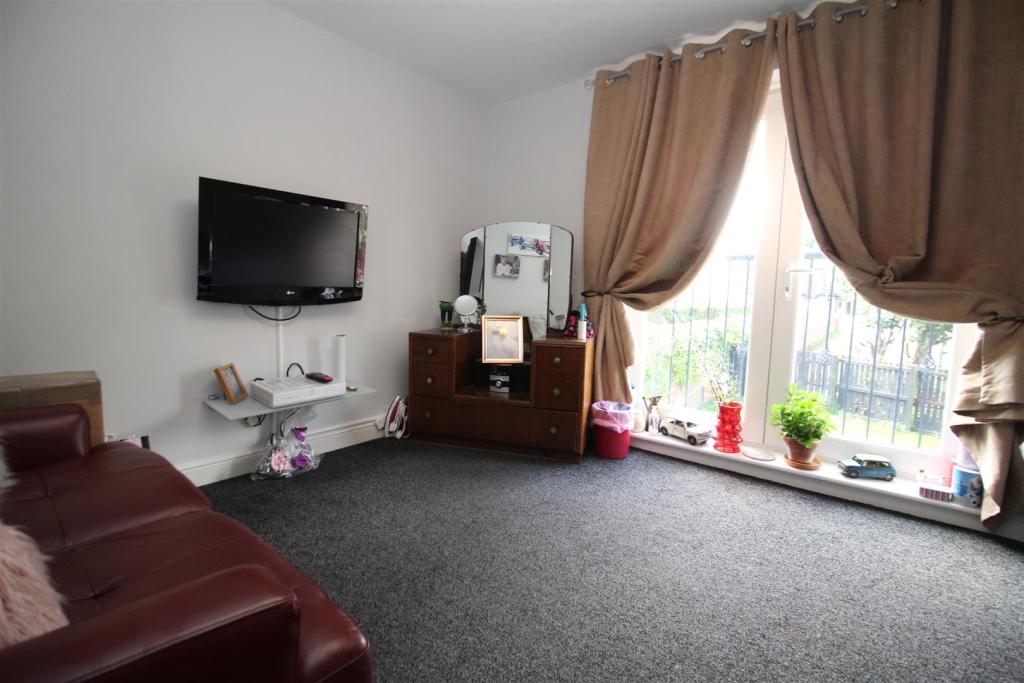 Cameron Grove, Bradford, West Yorkshire, BD2 3DG » Advanced Property
